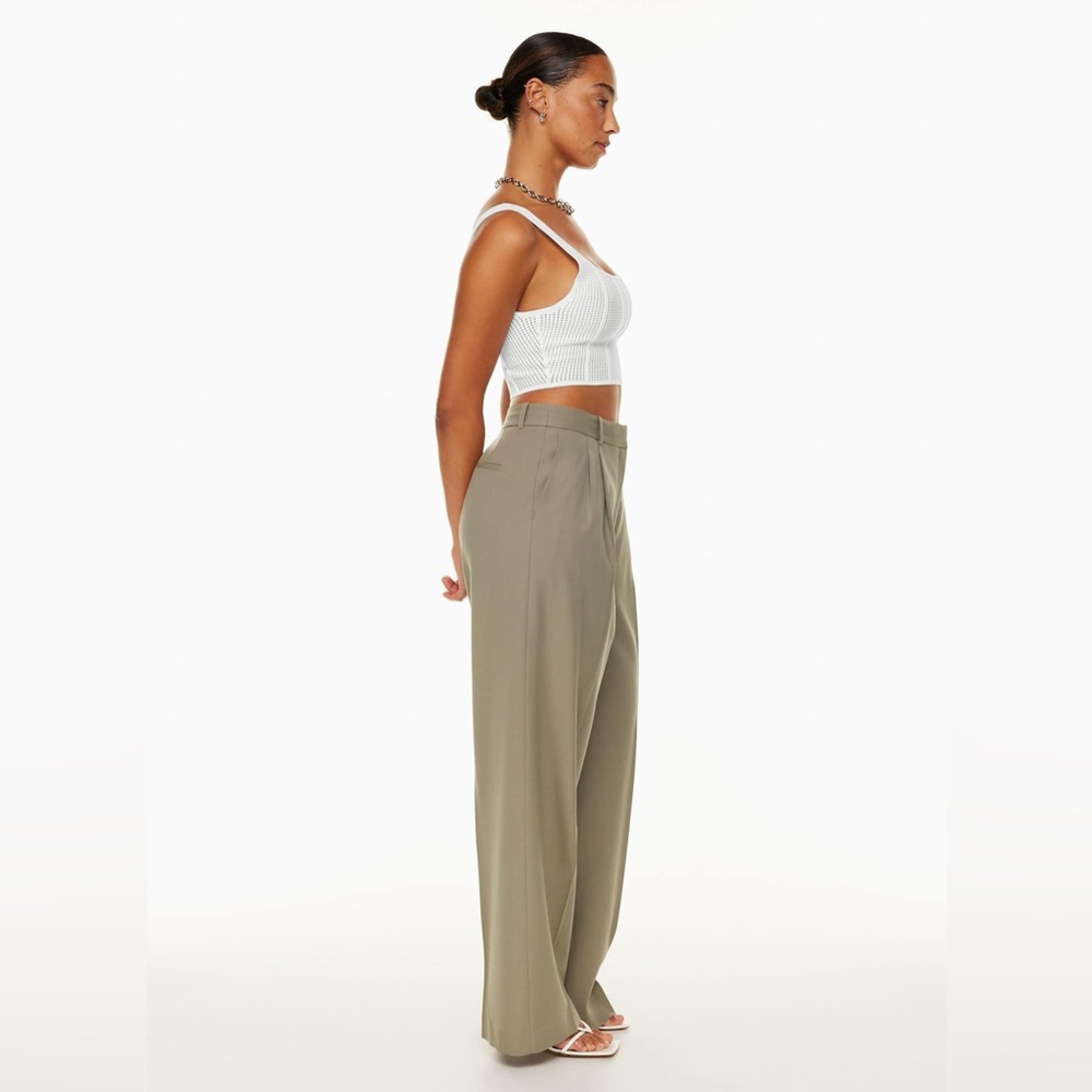 Aritzia Babaton Sculpt Knit Squareneck Cropped Tank - Picture 3 of 12